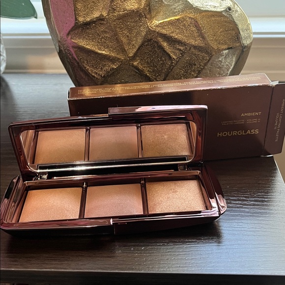 Hourglass Other - Hourglass Ambient Lighting Palette Volume lll